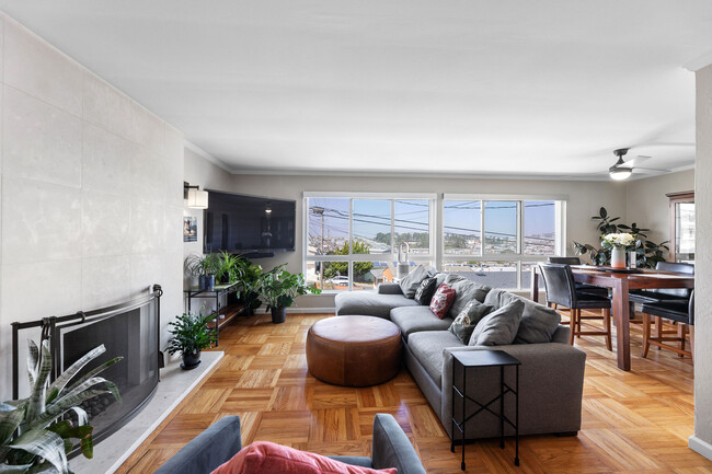 Foto del edificio - 228 Belhaven Ave