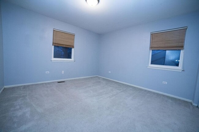 Building Photo - 2213 Pontiac Cir