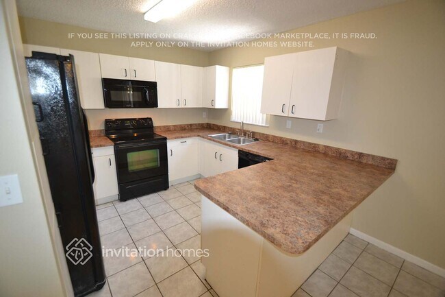 Foto del edificio - 2632 W Saratoga Dr