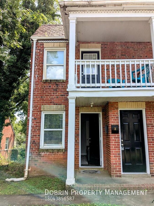Building Photo - 1719 Blair St