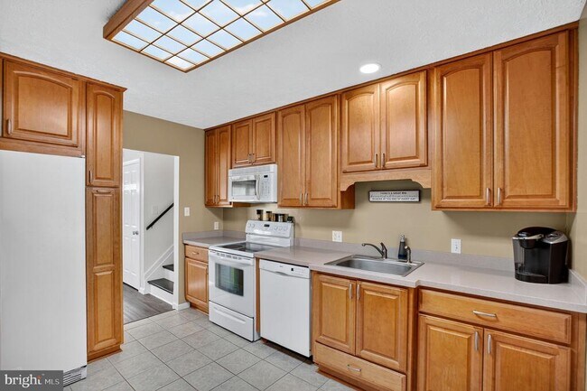 Building Photo - 12720 Bar Oak Dr