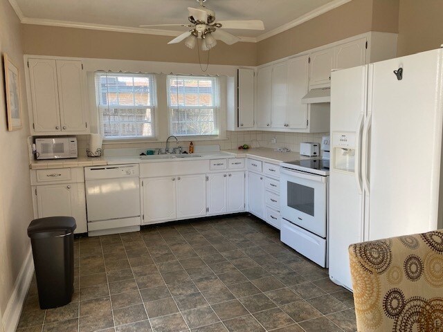 Kitchen with all appliances and Utinsils - 432 W Stevens St