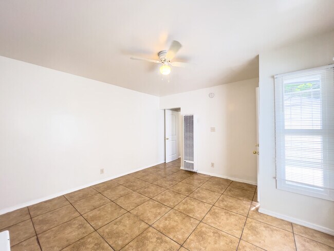 Foto del edificio - 425 W Garfield Ave