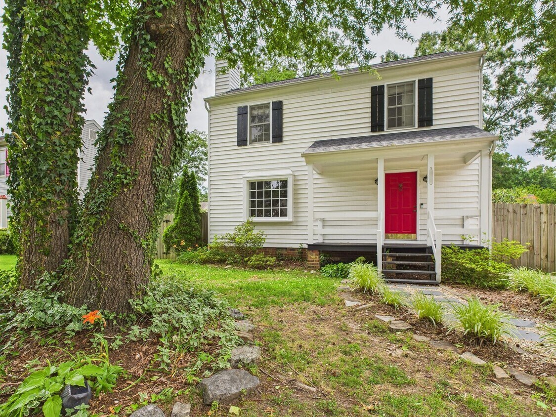 Primary Photo - 1917 Millsap Ln