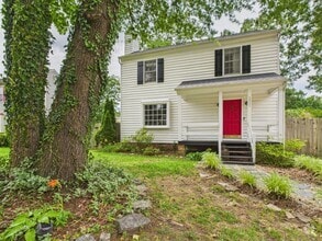 Building Photo - 1917 Millsap Ln