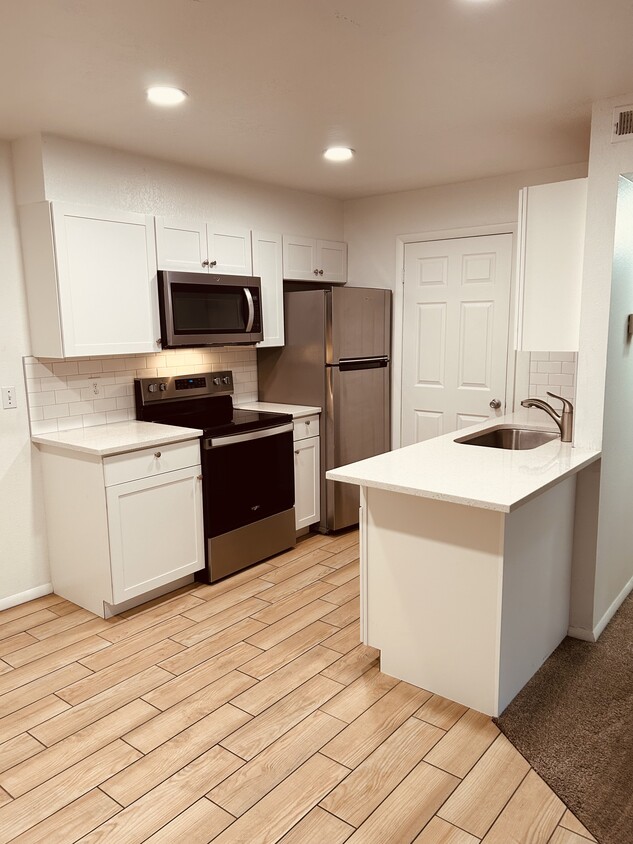 Photo - 1216 E Waterside Cv (Cottonwood Heights, UT)
