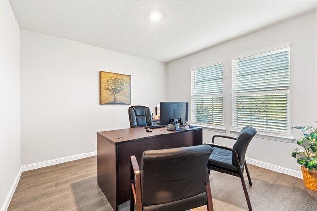 Foto del edificio - 1112 Scrimshire Rd