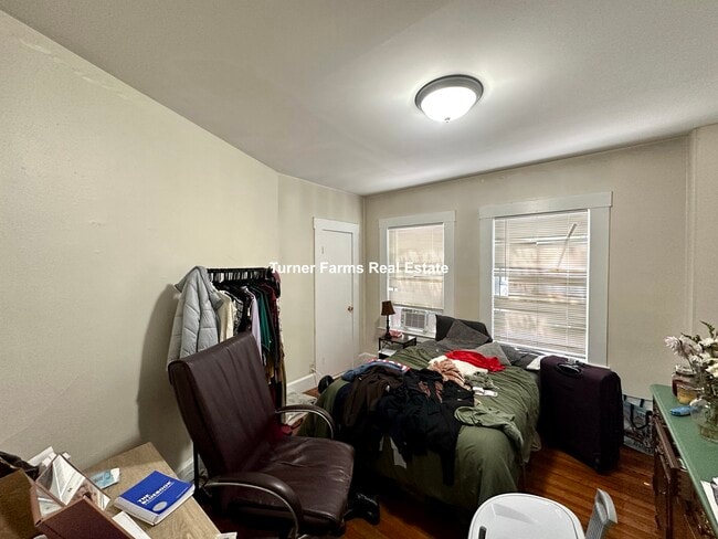 Foto del edificio - 27 Forest St