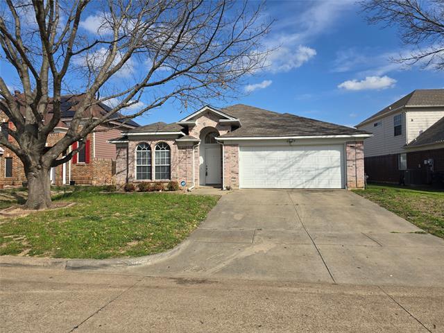 Foto del edificio - 8329 Derby Ln