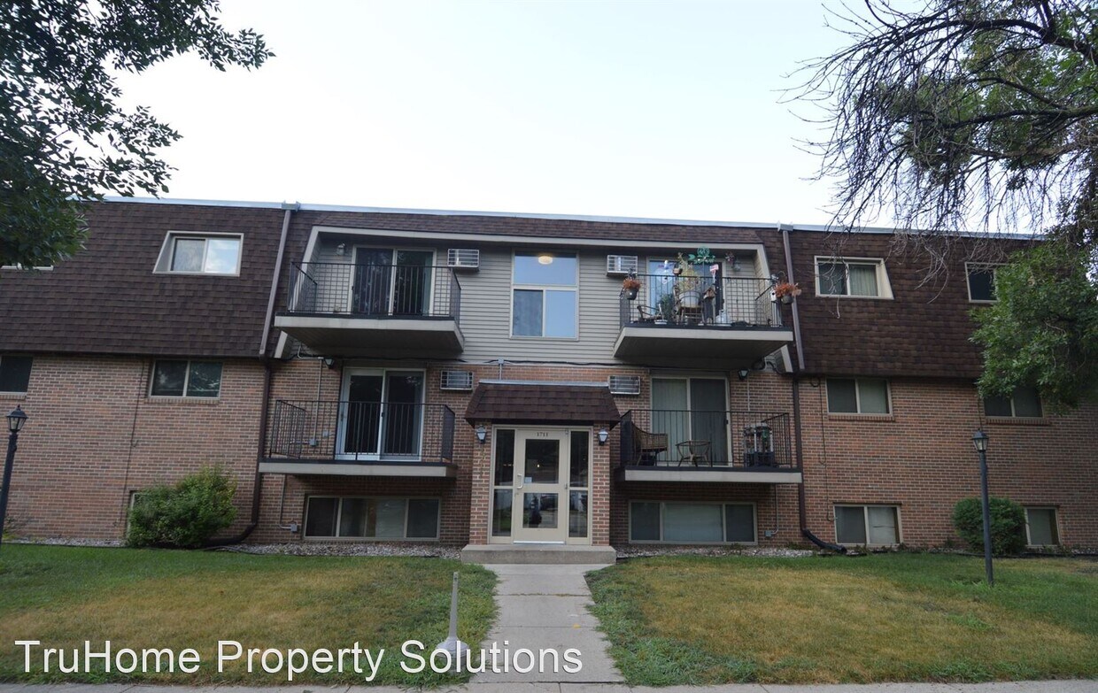 Primary Photo - 2 br, 1 bath House - 1711 21st Ave S #107