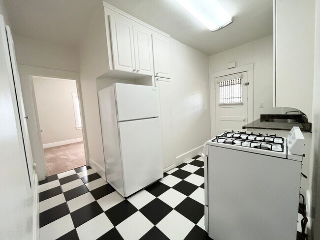 Foto del edificio - 827 24th St