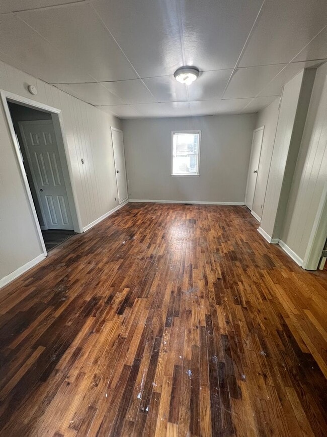 Building Photo - Duplex at 411/413 SW Tyler St