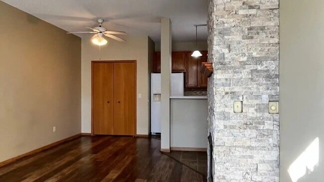 Foto del edificio - 15563 Garnet Way