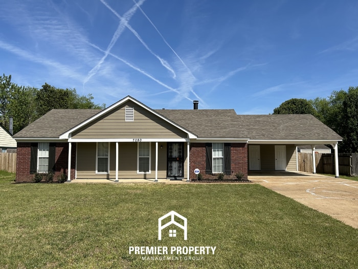 Charming 3BR/2BA Horn Lake Home | Vaulted Ceilings, Brick Fireplace & Fenced Yard - Charming 3BR/2BA Horn Lake Home | Vaulted Ceilings, Brick Fireplace & Fenced Yard