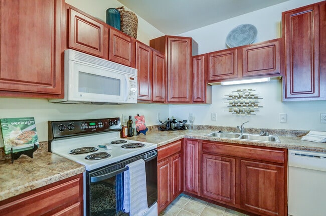 1 BD Geneva Kitchen - AutumnCreek