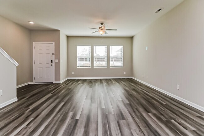 Building Photo - 544 Wendell Falls Pkwy