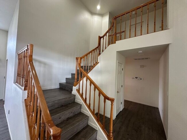 Foto del edificio - MOVE IN SPECIAL!! DEPOSIT MOVES YOU IN!!!