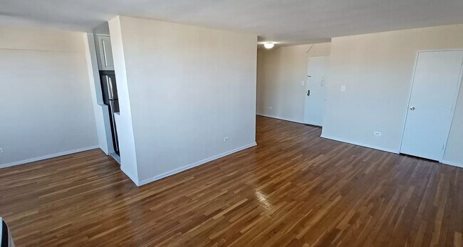 Foto del edificio - 3301 Nostrand Avenue
