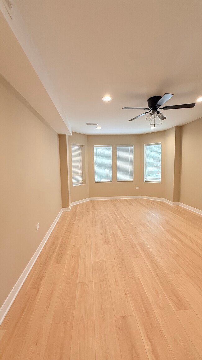Foto del edificio - 4901 W Parker Ave