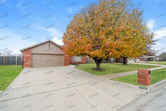 Building Photo - 10718 E 120th Ct N