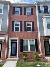 Building Photo - 6222 Cleburne Ct