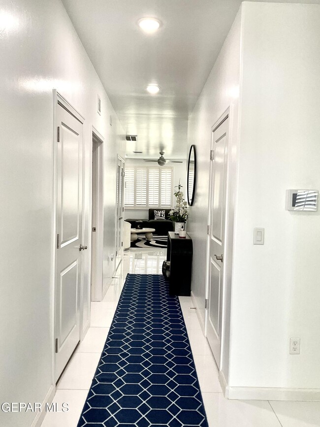 Building Photo - 8919 Eclipse St