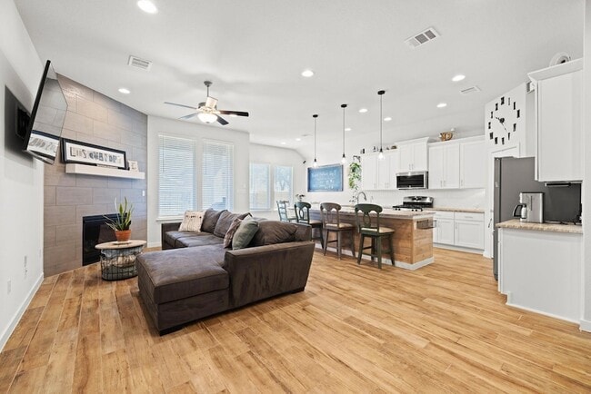 Building Photo - 3608 Kyler Gln Cv