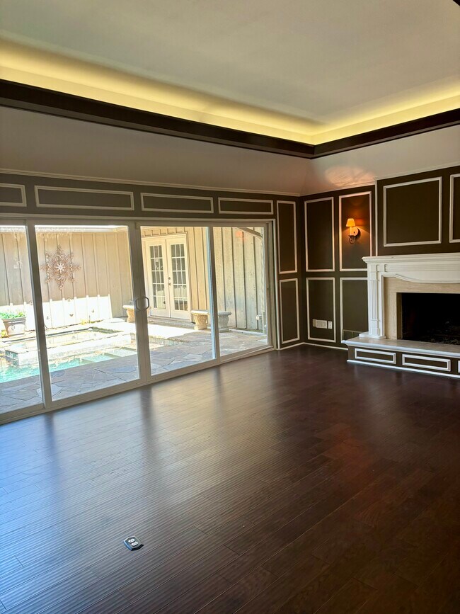 Building Photo - 7733 Meadowhaven Dr