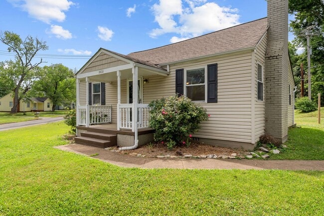 Photo - Newly Renovated Alcoa Cottage!! House