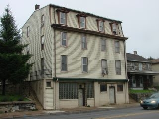 Primary Photo - 329-333 S Front St