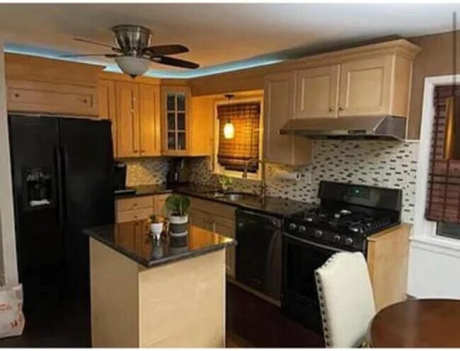 Foto del edificio - 189 E Main St