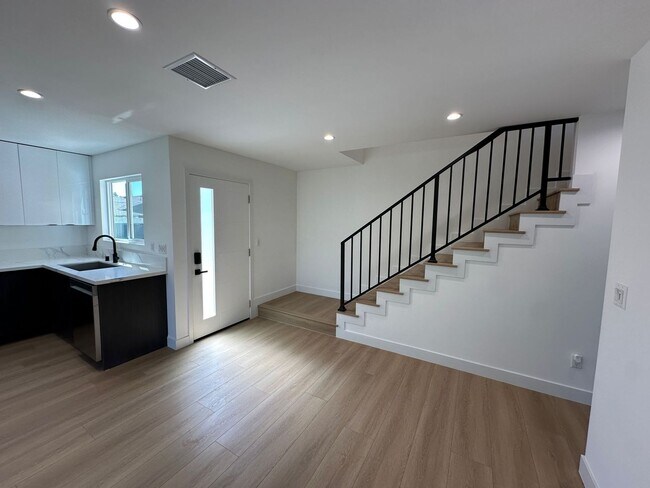 Foto del edificio - 15045 Lemay St