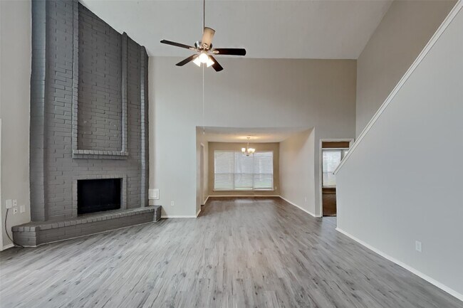 Foto del edificio - 2010 Creekshire Dr