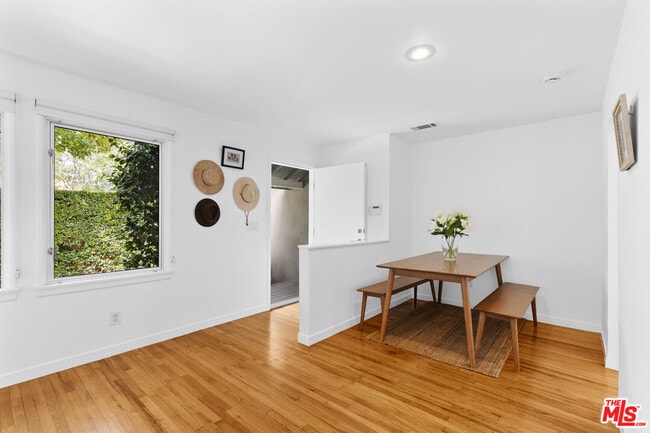 Building Photo - 1382 Appleton Way