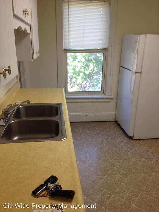 Foto del edificio - 3 br, 1 bath House - 308 4th St SE