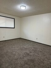 Building Photo - 204 NW 14th St