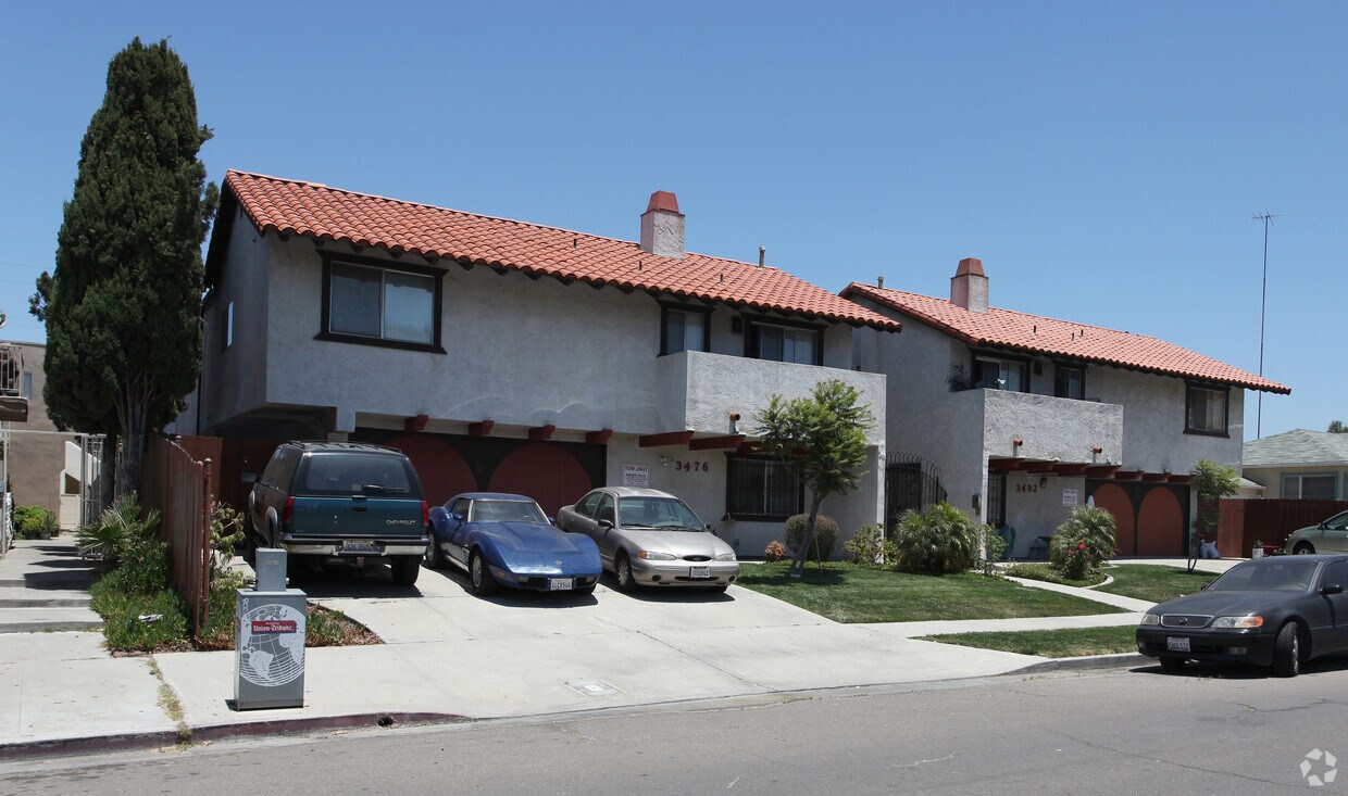 Primary Photo - Monroe Villas