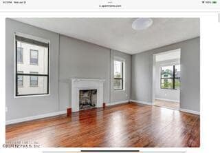 Building Photo - 2545 Oak St