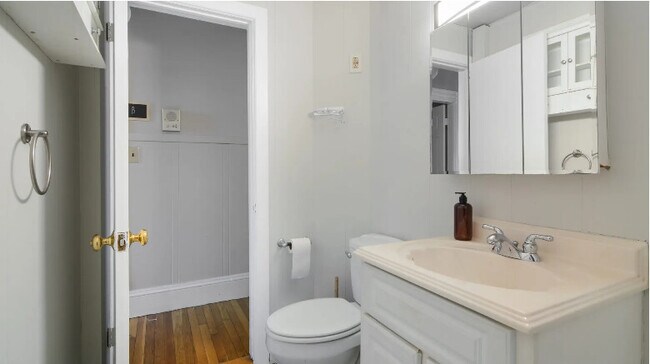Foto del edificio - 823 Dorchester Ave