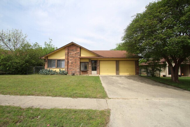 Foto del edificio - 3205 Tallwood Dr