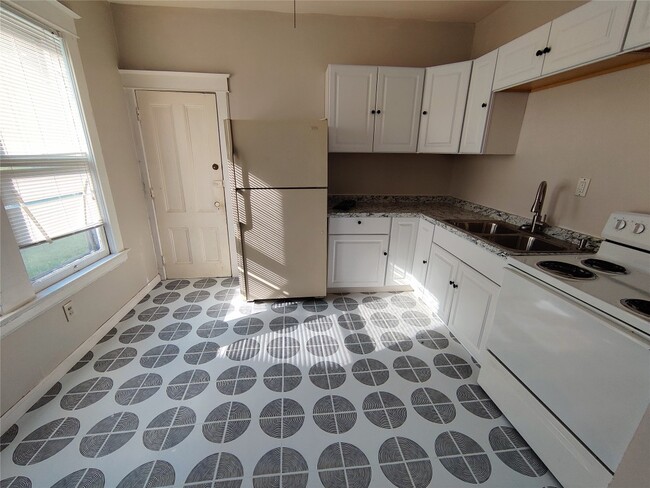 Foto del edificio - 116 Leroy St