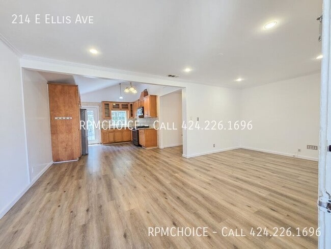 Building Photo - 214 E Ellis Ave