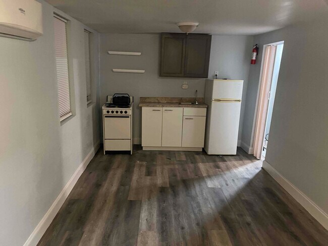 Building Photo - 3601 NW 37th St