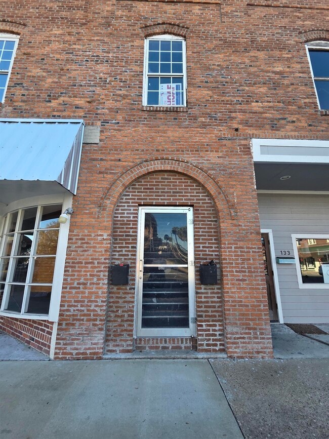 Building Photo - 129 S Jefferson St