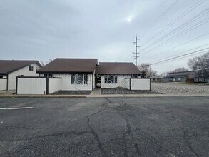 Building Photo - 3517 W 4th Ave