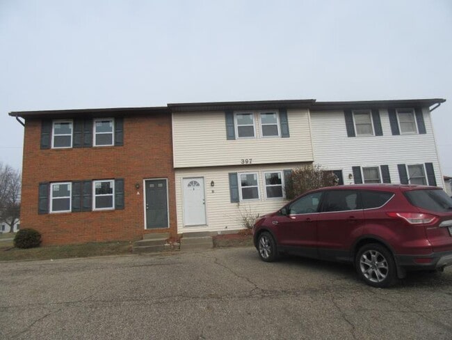 Building Photo - 388 Rose Ln