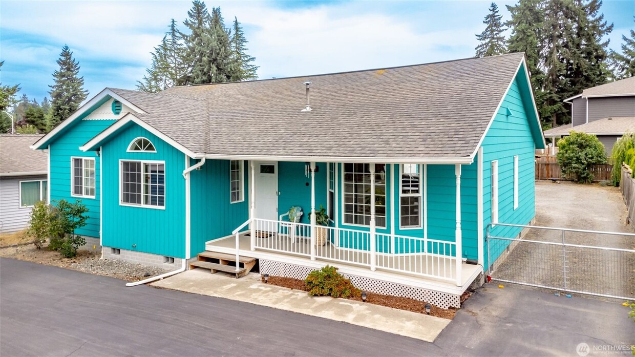 Foto principal - 2401 NE 27th St