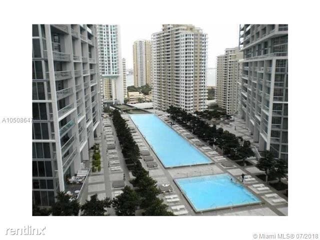 Building Photo - Studio, 1 bath  - 475 Brickell Ave Apt 5020