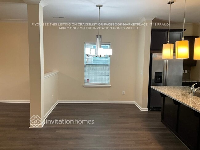 Building Photo - 8130 Dumphries Dr