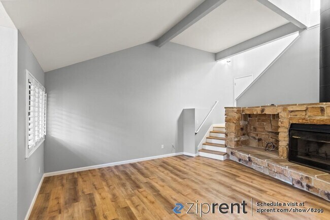 Foto del edificio - 6244 Cabot Ct